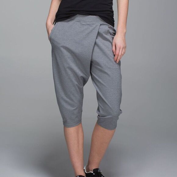 Lululemon Retreat Yogi Crop Heathered Slate - Picture 1 of 13